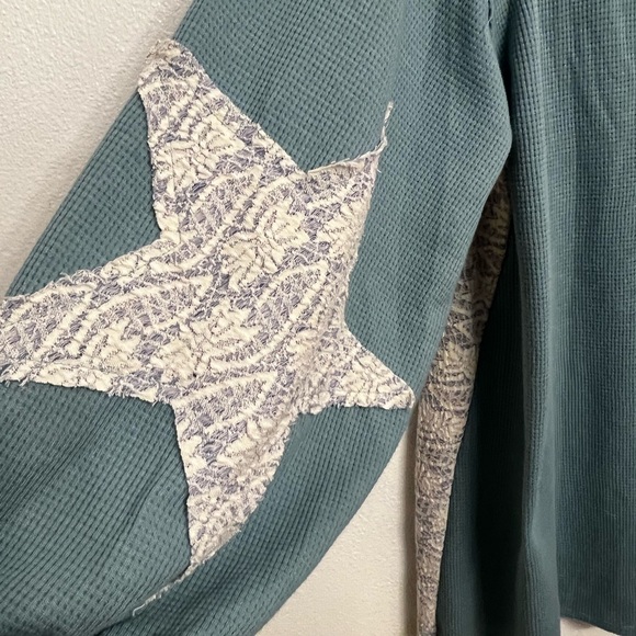 POL - Ballet Balcony Top - Picture 8 of 12